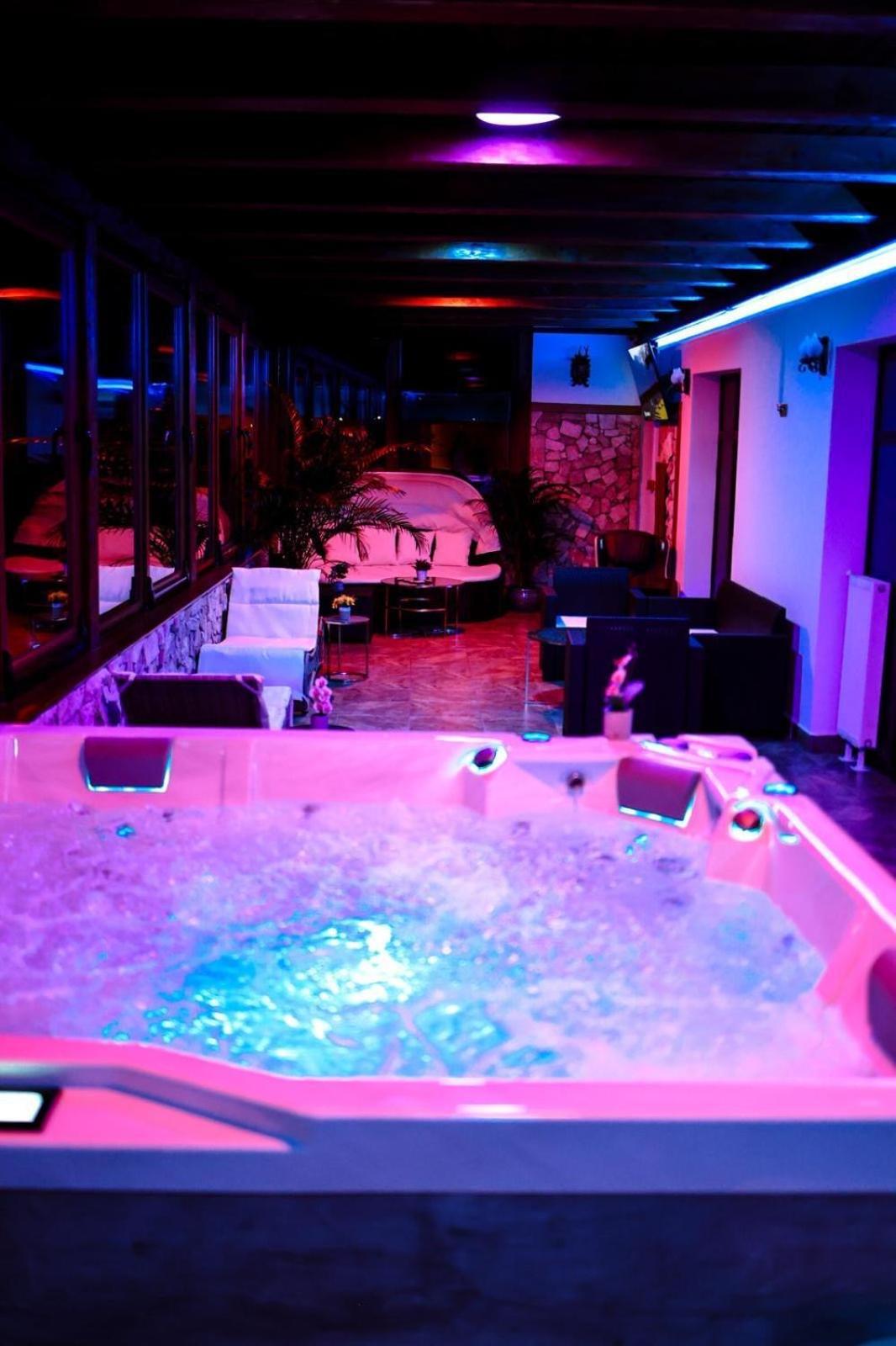 Hanu Lui Gica Spa 萨图马雷 外观 照片